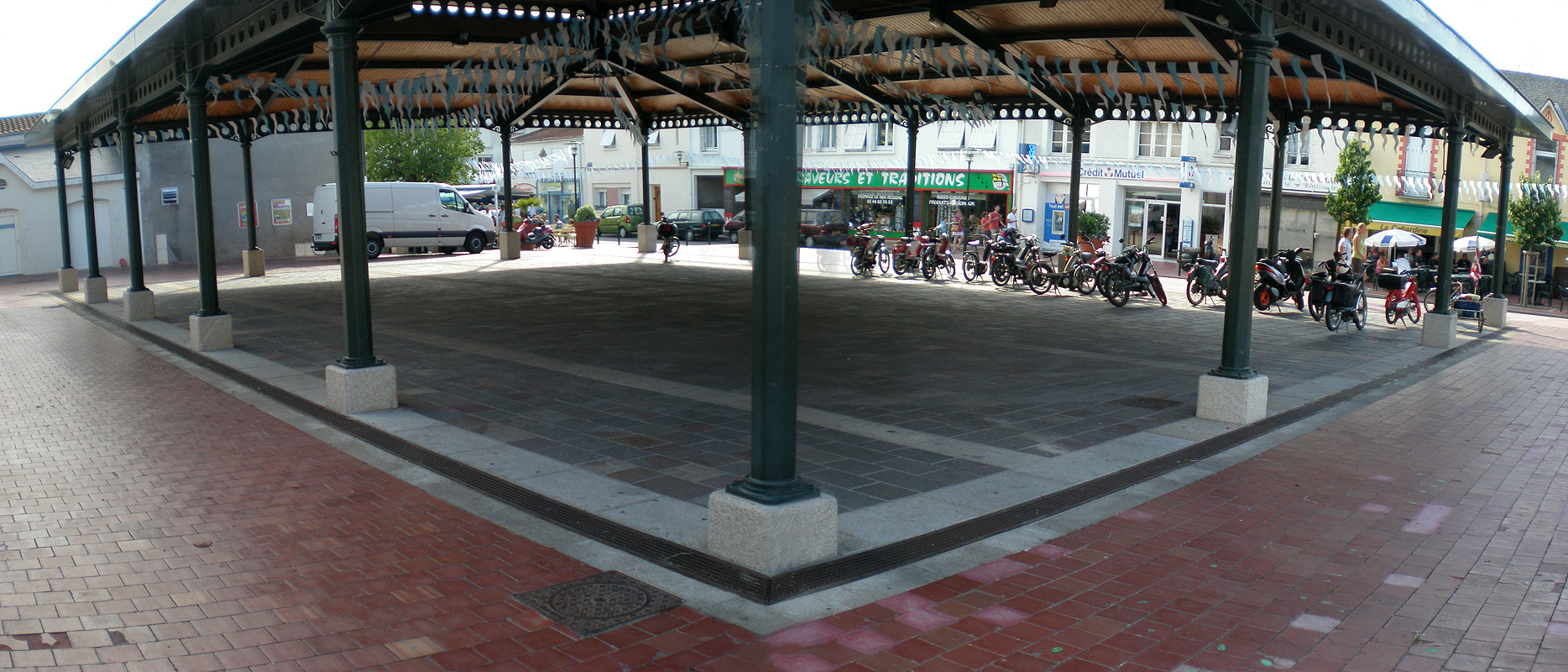 Halles La Bernerie en Retz Skate Spot