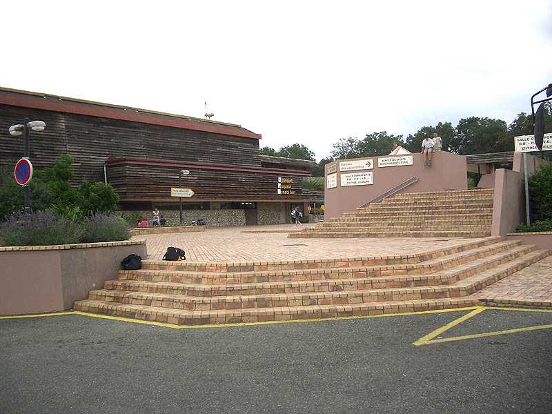 Aqualons Lons Skate Spot