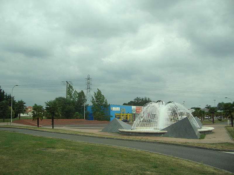 ZA Le Mail Lons Skate Spot