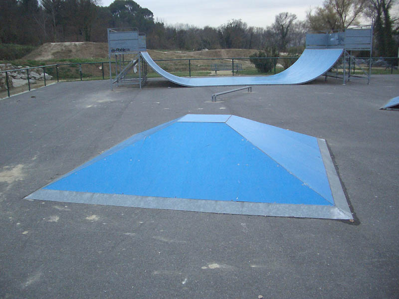 Maison des Assos Montagnac Skate Spot