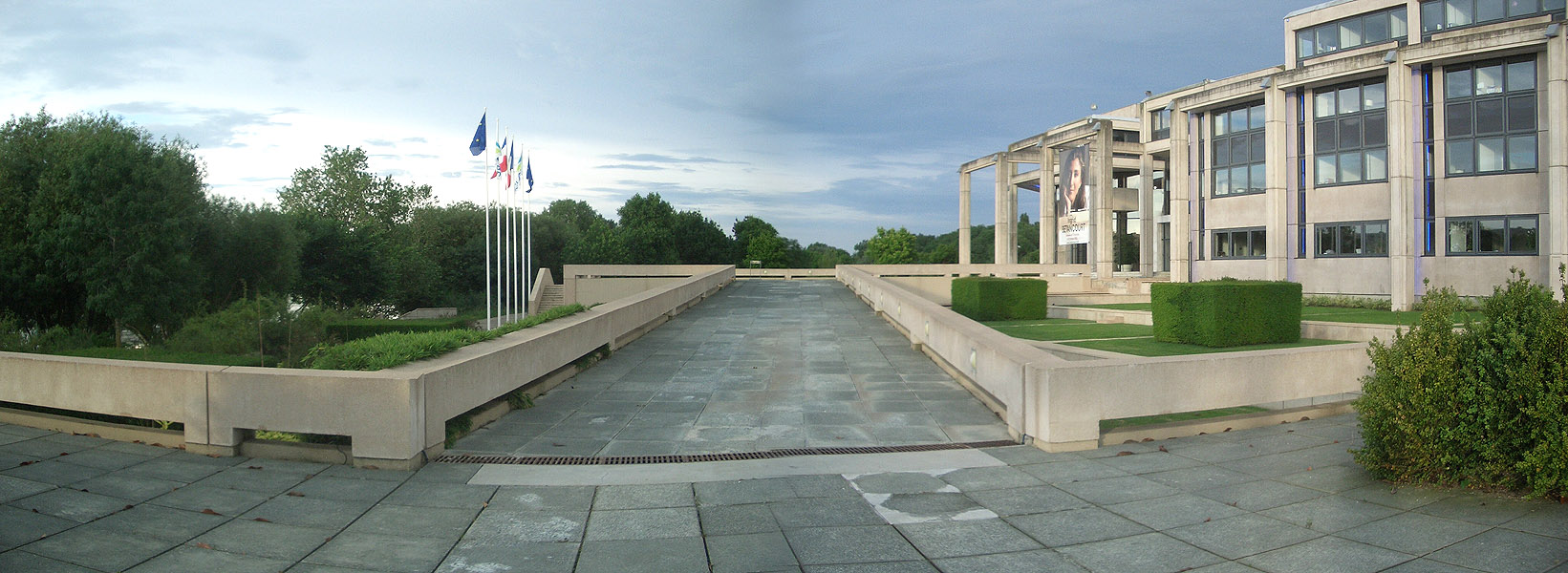 Hôtel de Région Nantes Skate Spot