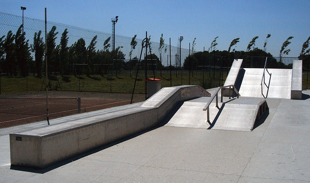Stade Marcel Billard Oissel Skate Spot