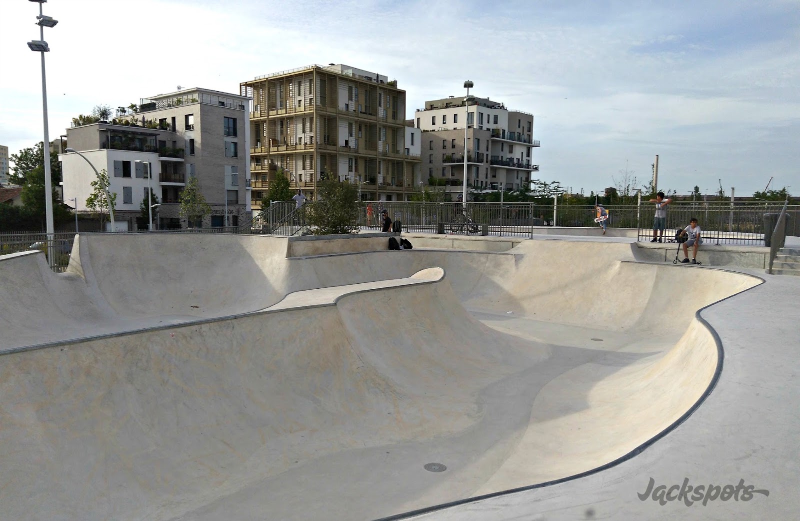 Hoche Nanterre Skate Spot