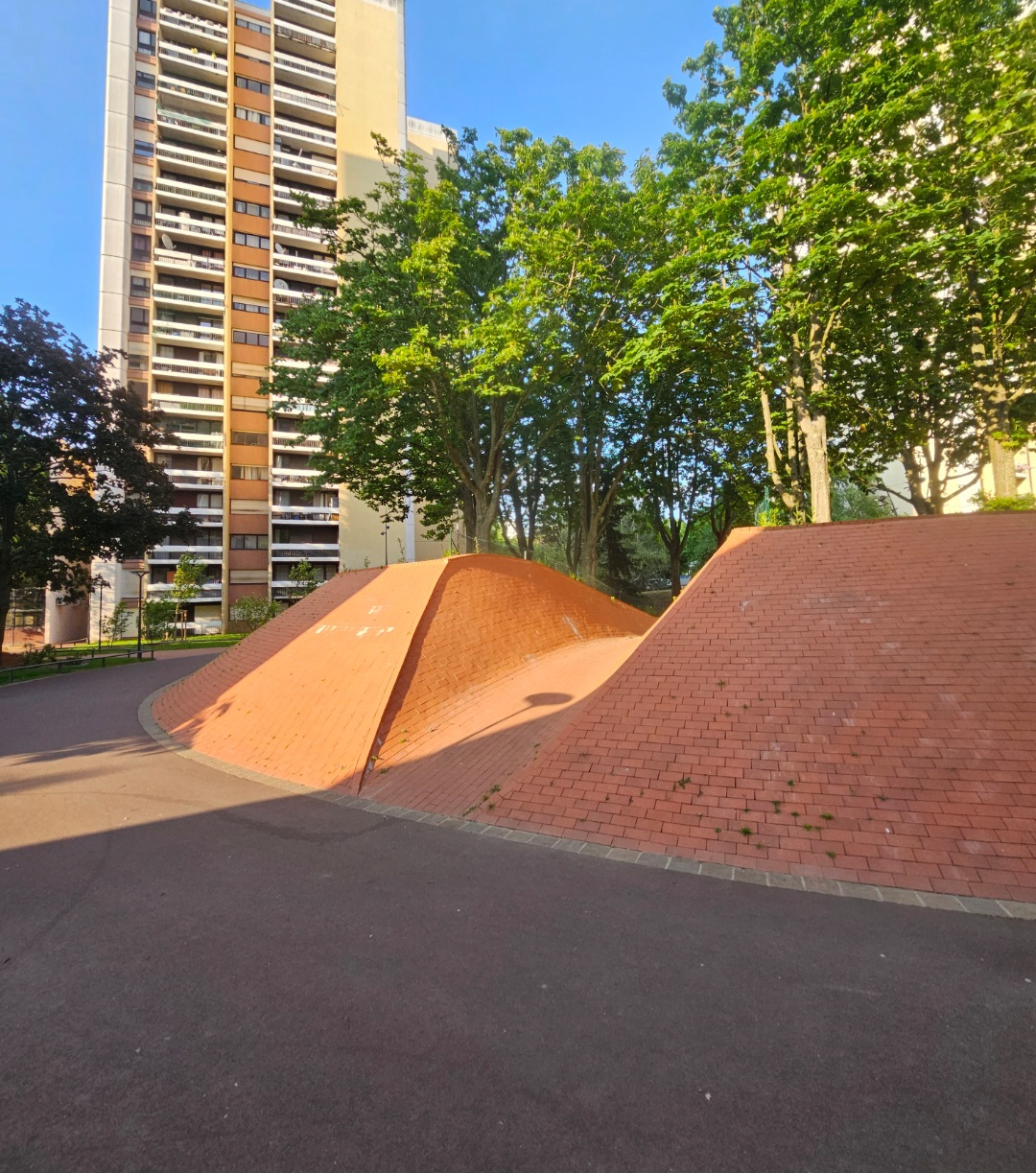 Giraudoux Créteil Skate Spot