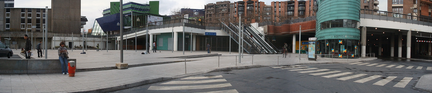 Préfecture Gare RER Cergy Skate Spot
