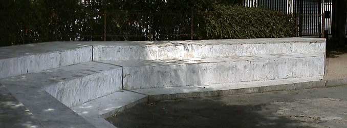 Jardin Émile Gallé Paris Skate Spot