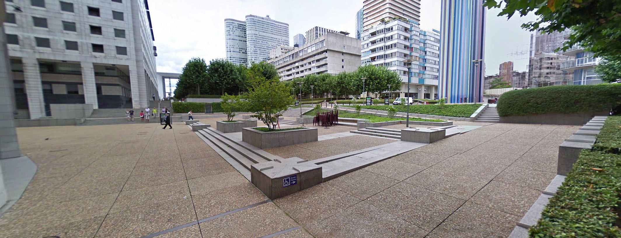Sofitel Puteaux Skate Spot