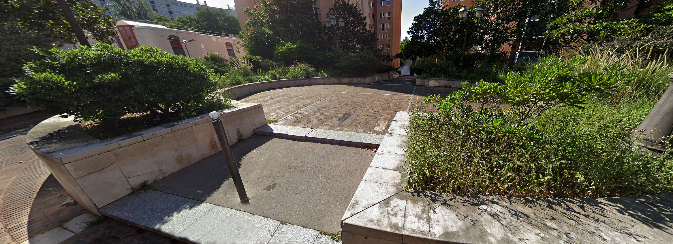 Laurencin Street Paris Skate Spot