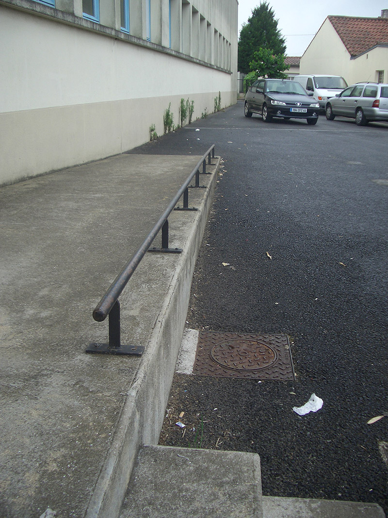 École du Chêne Creux Rezé Skate Spot
