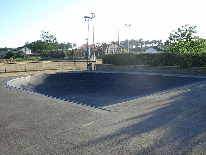 Le Fronton Rion des Landes Skate Spot