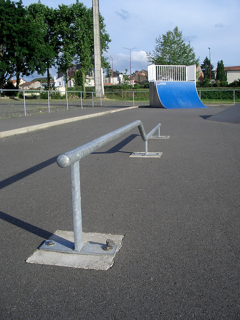 Centre Socioculturel Saint Julien de Concelles Skate Spot