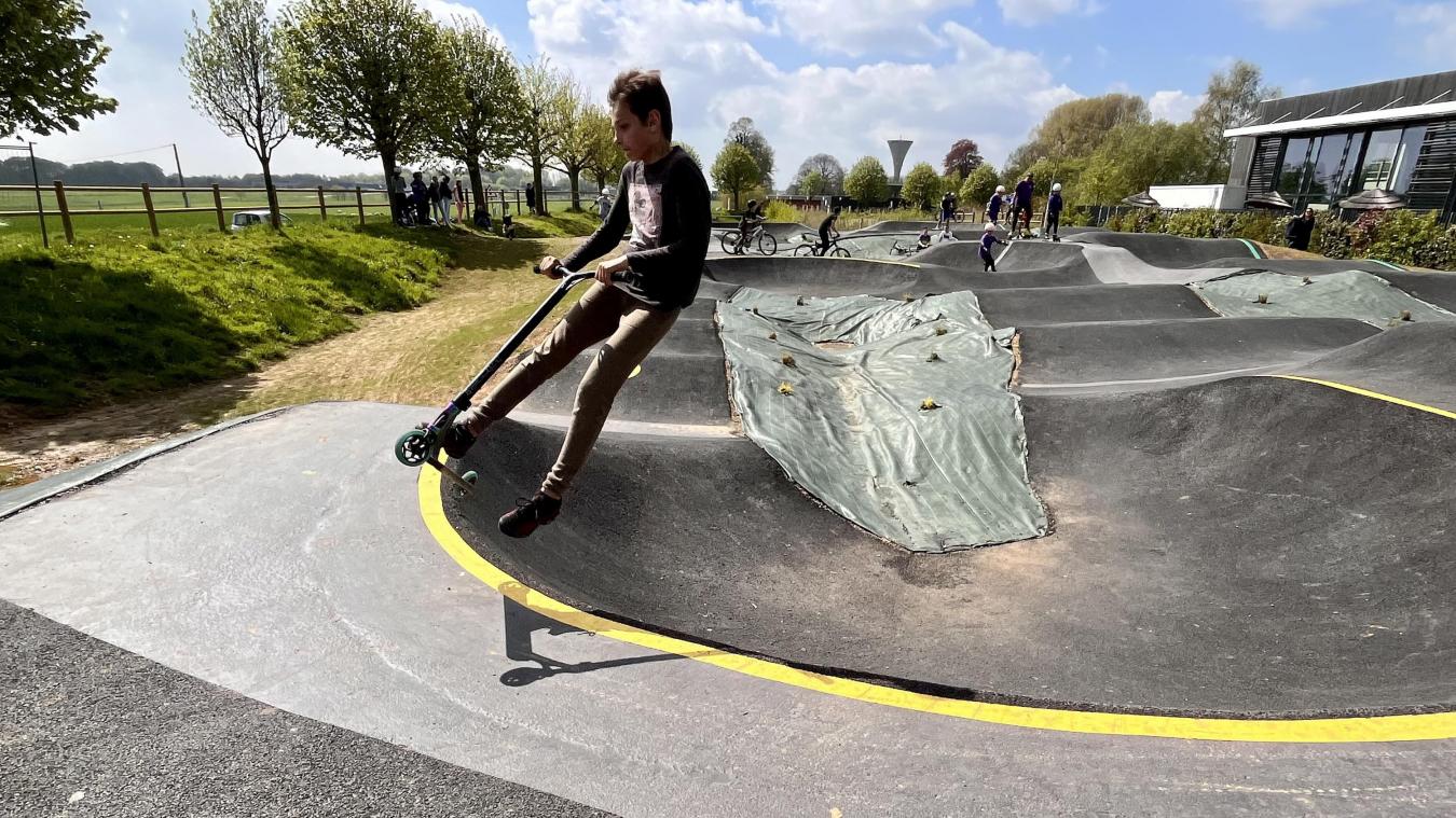 Centre Aquatique Saint Romain de Colbosc Skate Spot