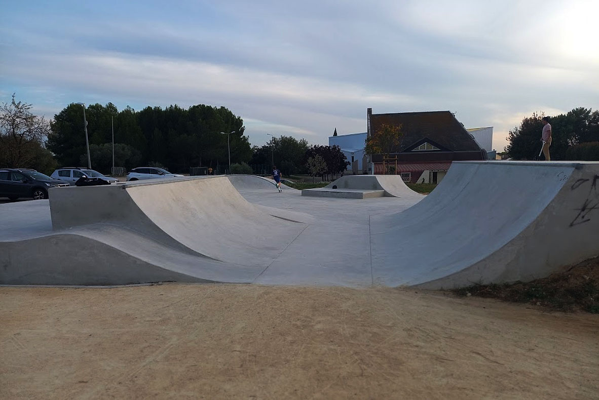 Camp de Liouse Teyran Skate Spot