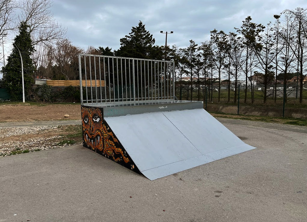 Stade Vaquerin Valras Plage Skate Spot