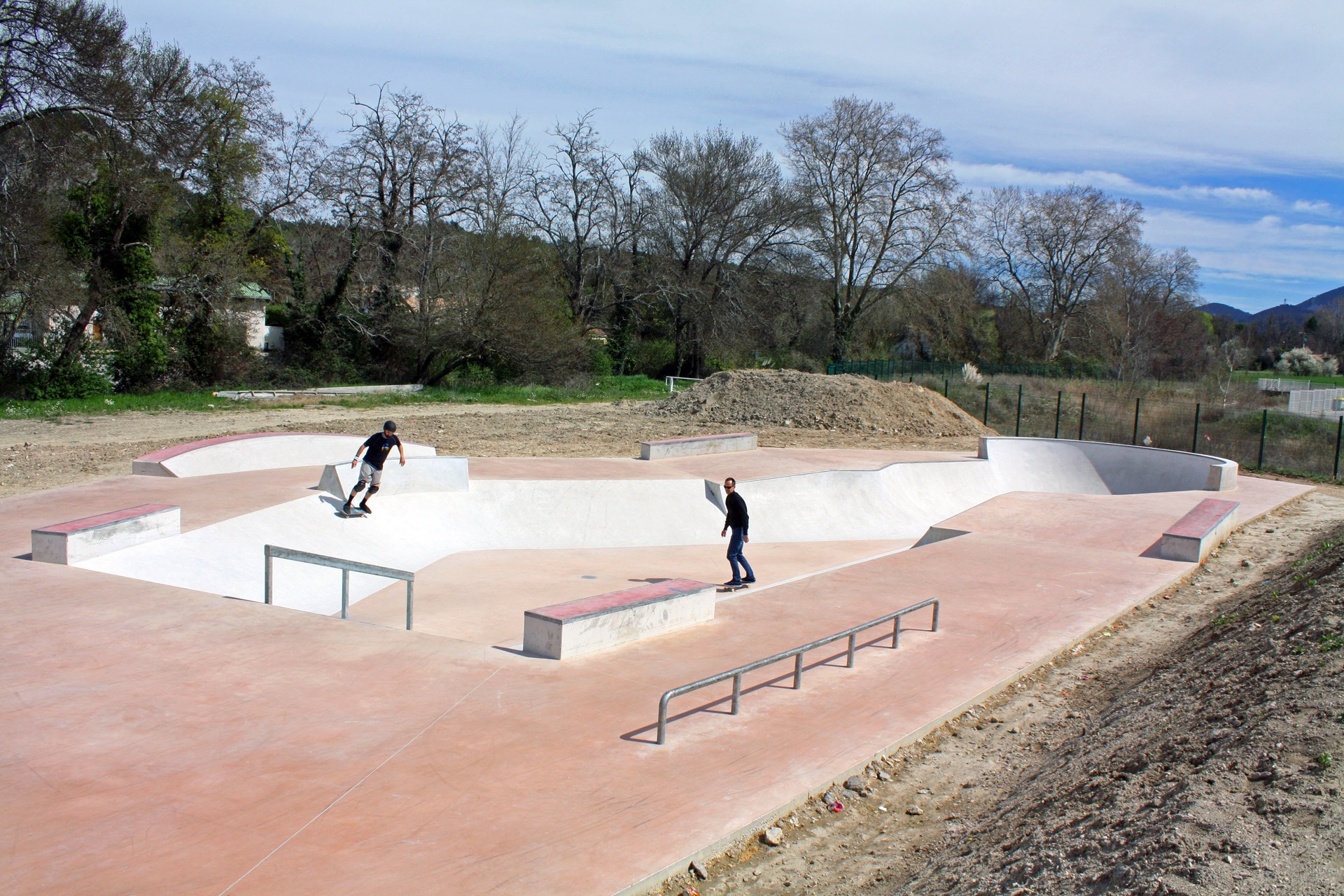 Simiane Simiane Collongue Skate Spot