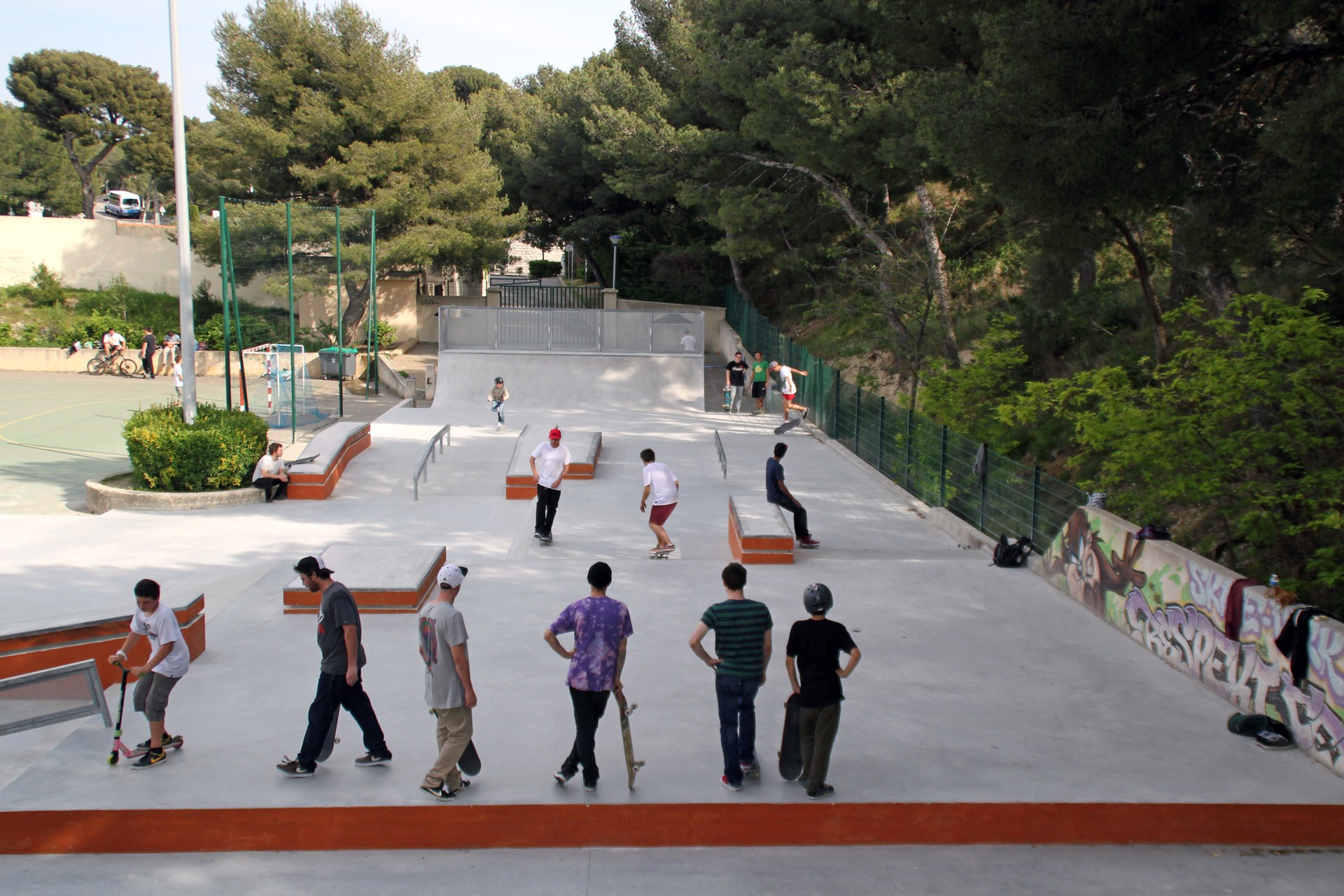 Gymnase Calmat Sausset les Pins Skate Spot
