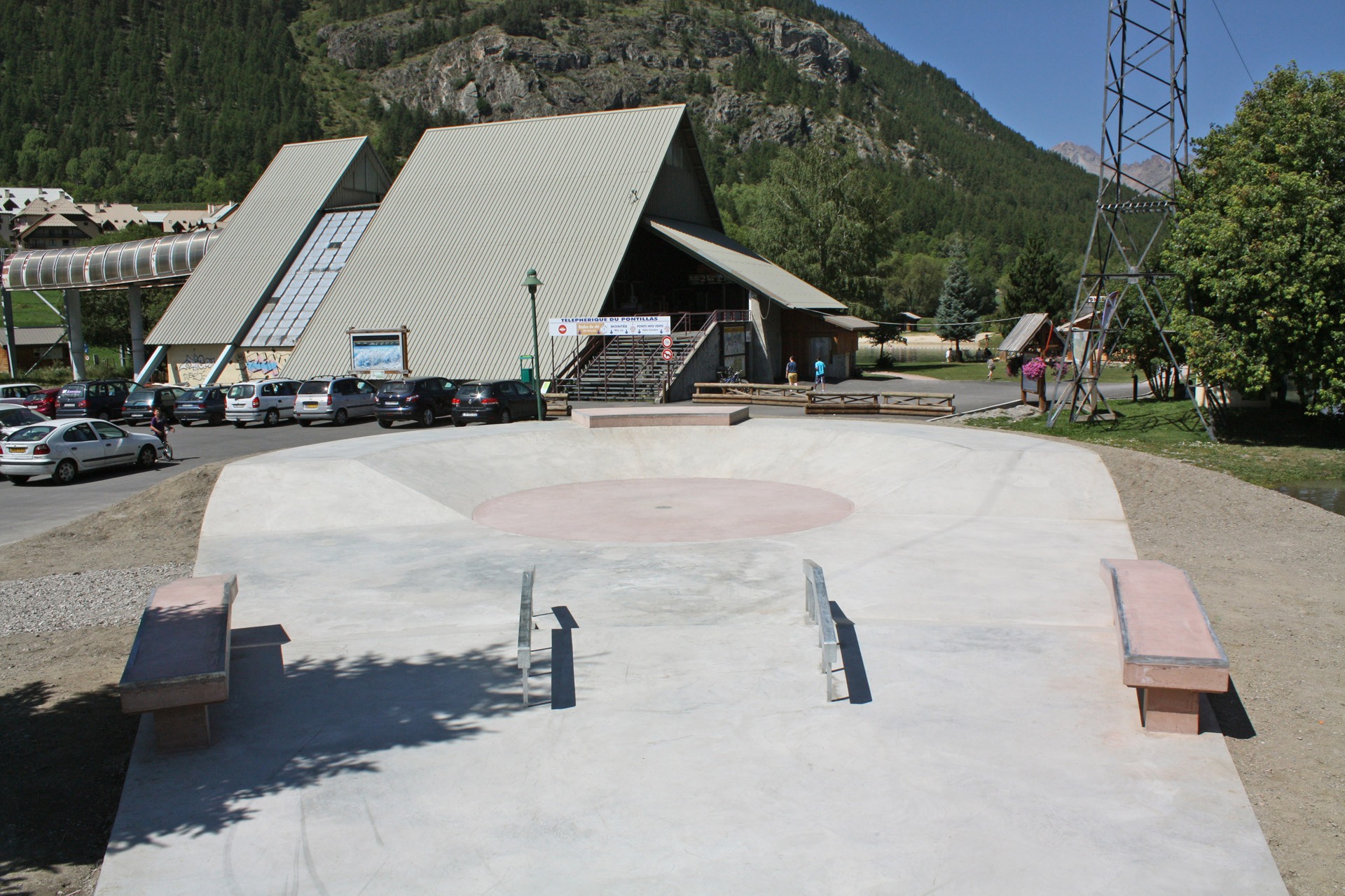 Télécabine Pontillas La Salle les Alpes Skate Spot
