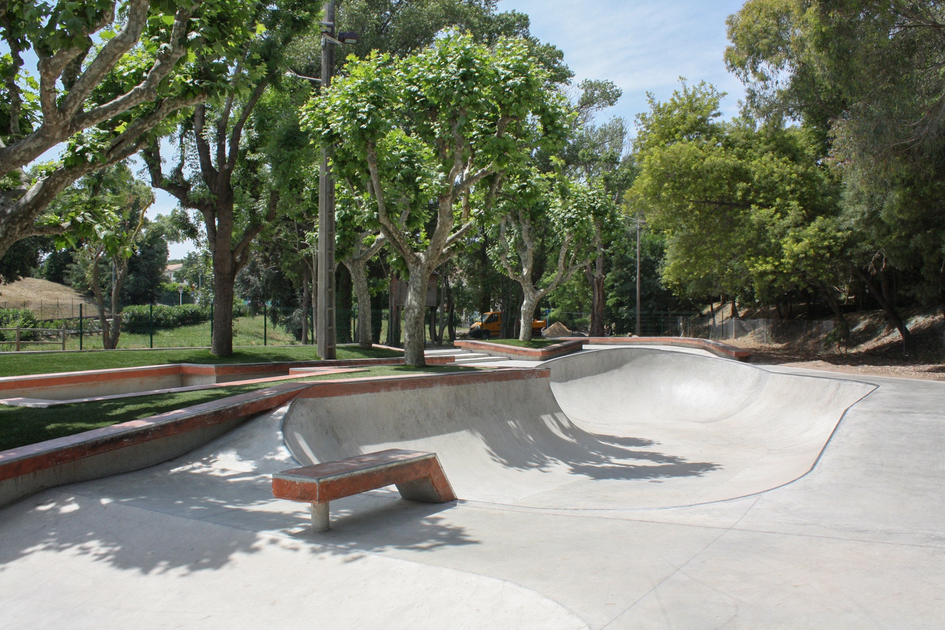 Carré de l'Espace Mandelieu la Napoule Skate Spot