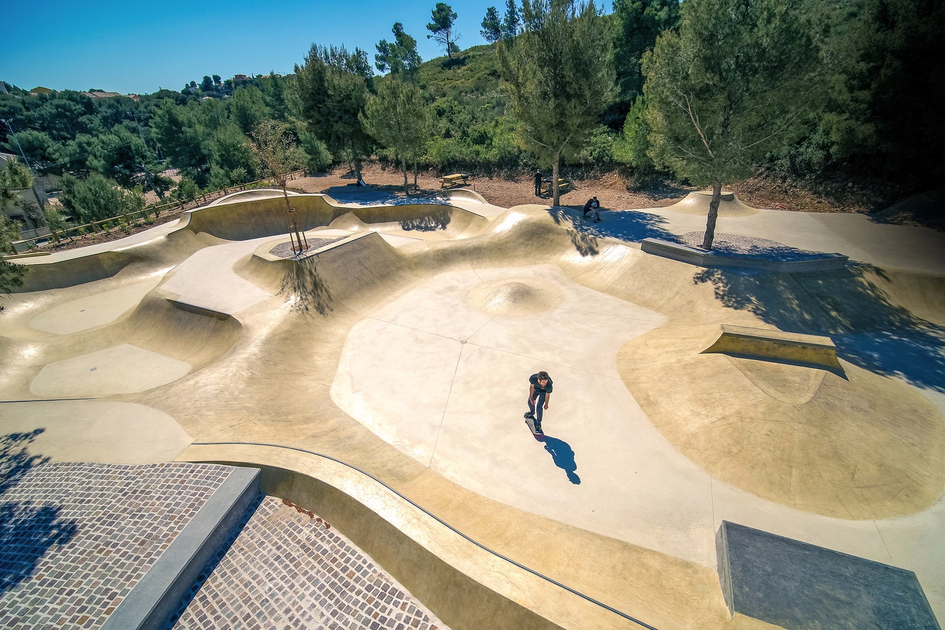 Stade Arnaud Carry le Rouet Skate Spot