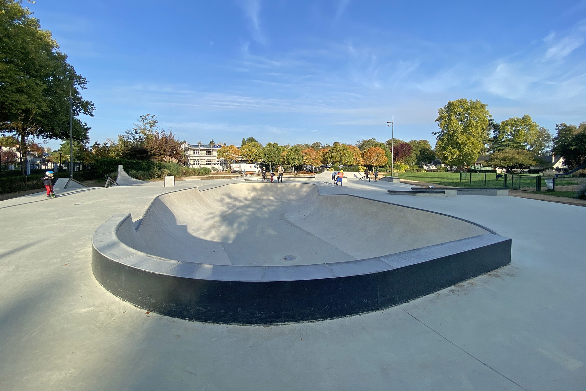 Parc du Poutyl Olivet Skate Spot