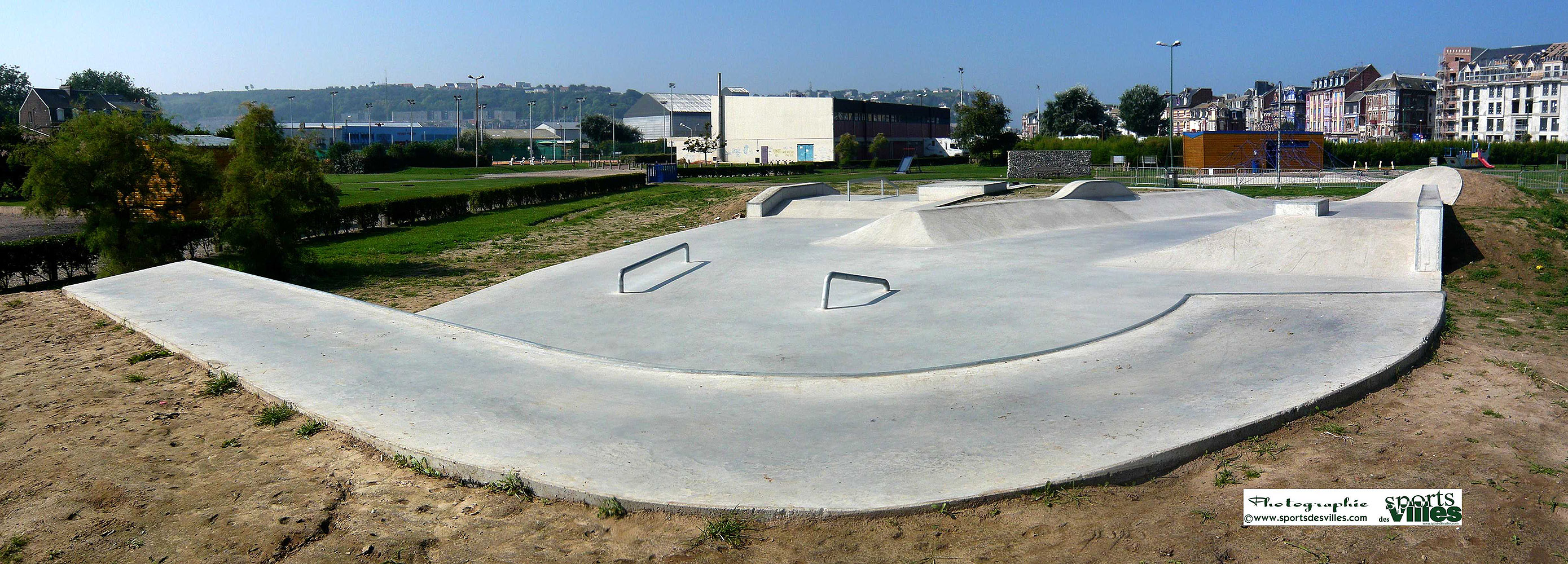 Square du Souvenir Mers les Bains Skate Spot