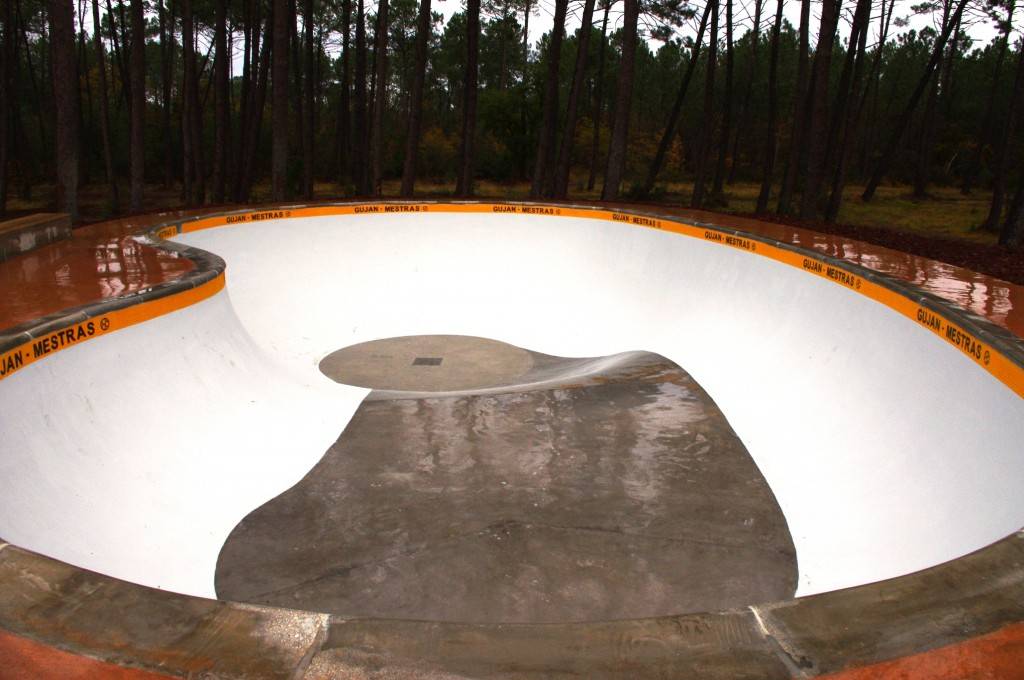 Bâton Rouge Gujan Mestras Skate Spot