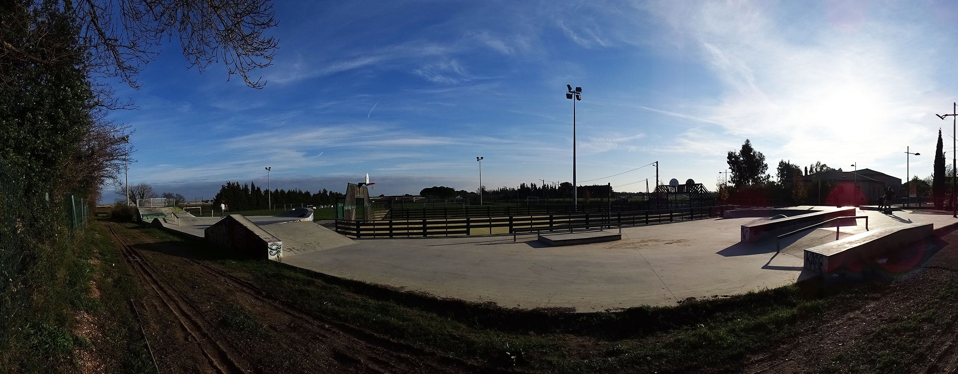 Place de la Mairie Saint Aunès Skate Spot