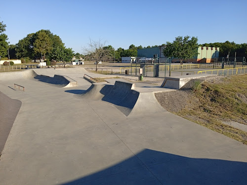 Bateau Lyre Le Barp Skate Spot