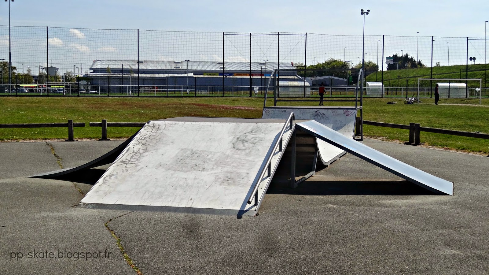 Stade Rabartain Saran Skate Spot
