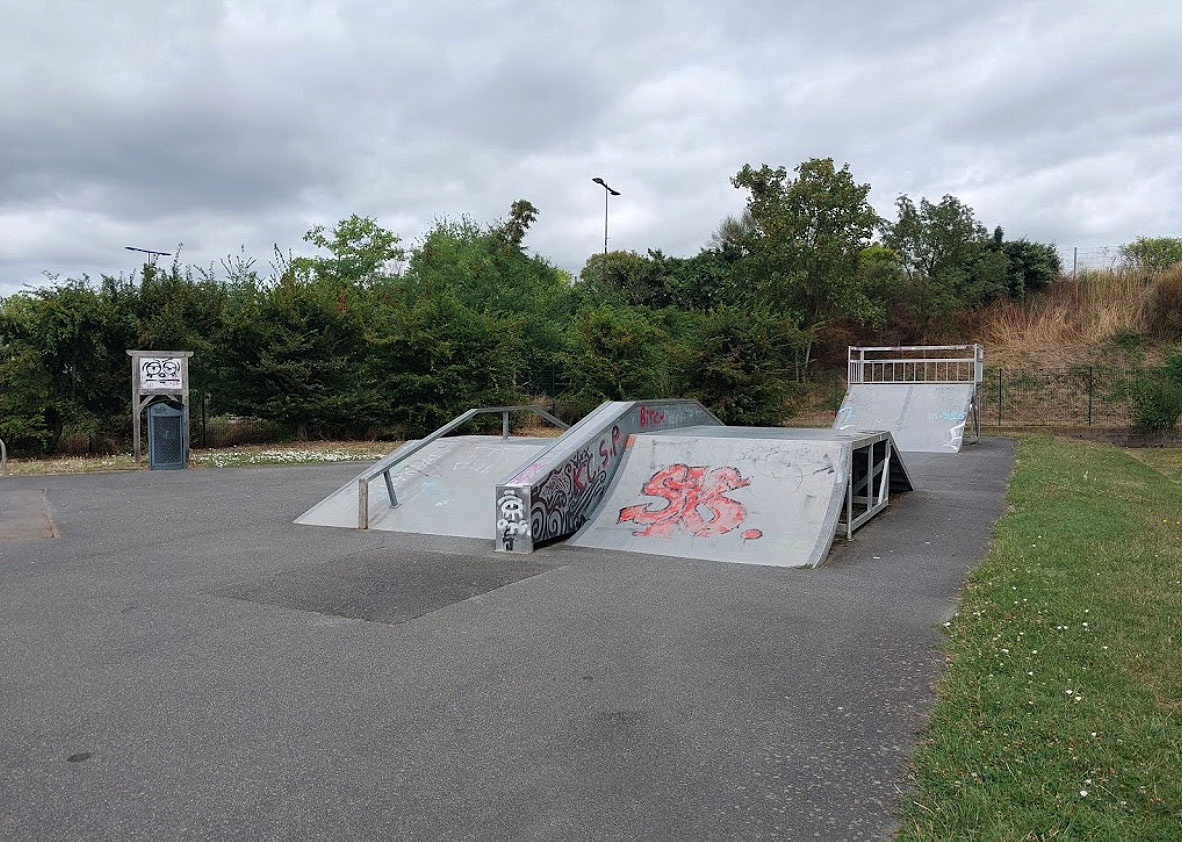 Violette Joué lès Tours Skate Spot