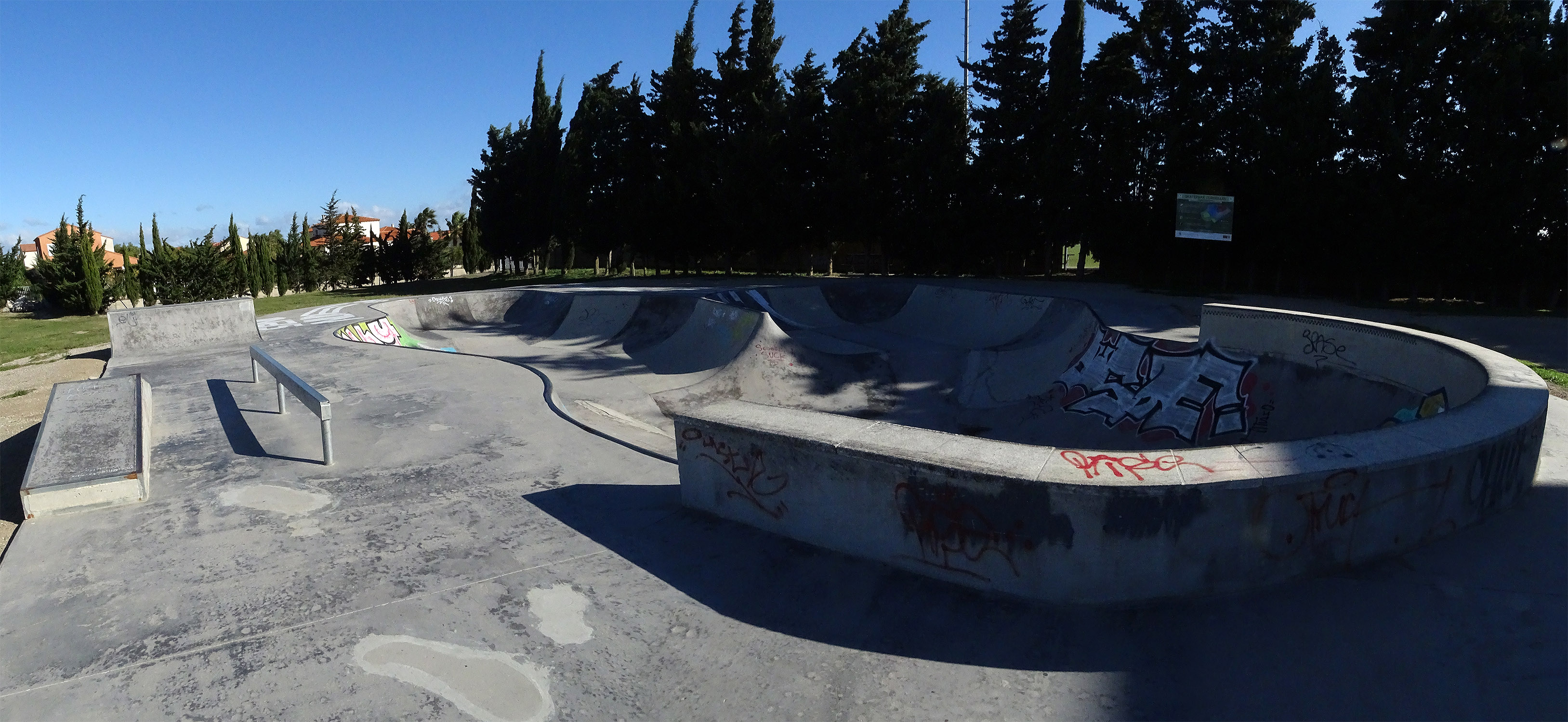 Halle Des Sports Torreilles Skate Spot