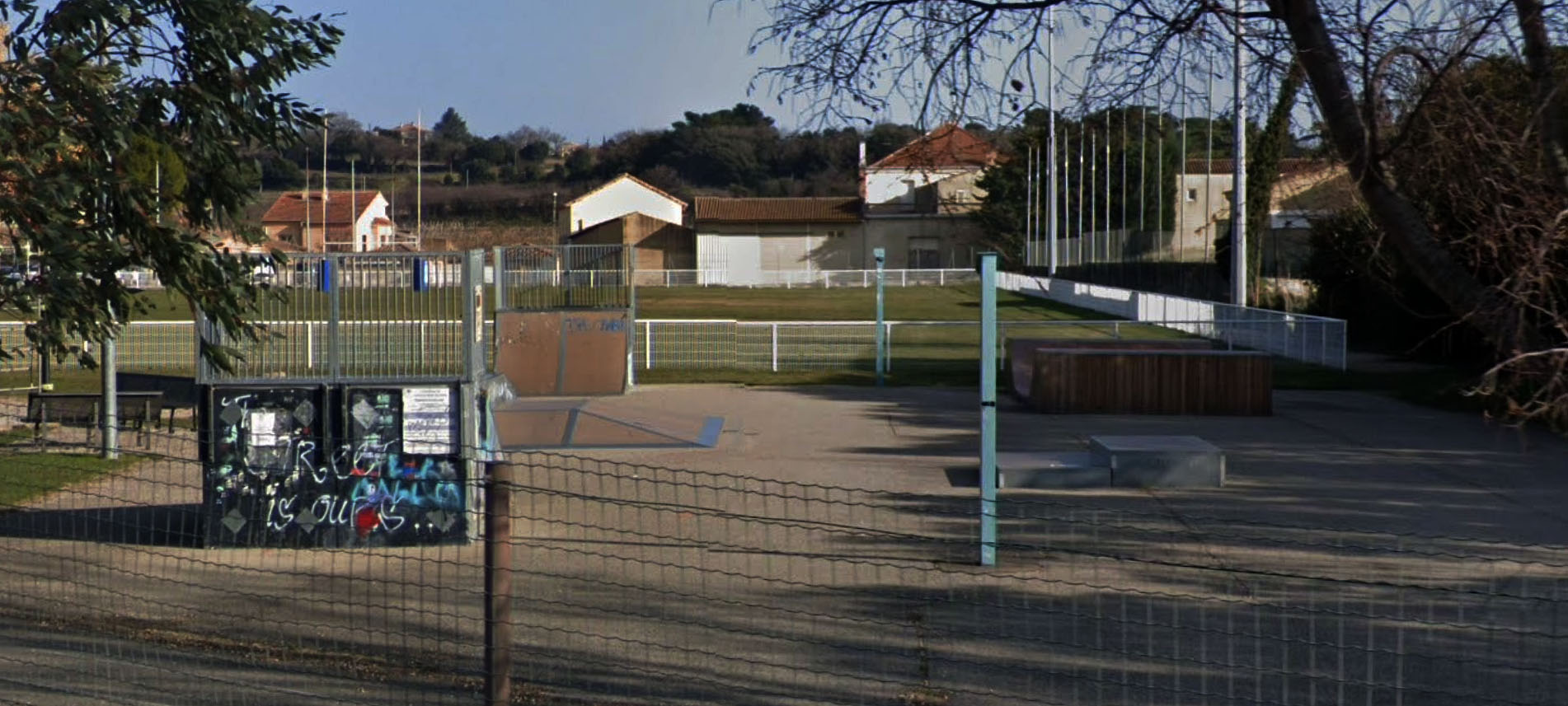 Stade Trintignant Châteauneuf du Pape Skate Spot
