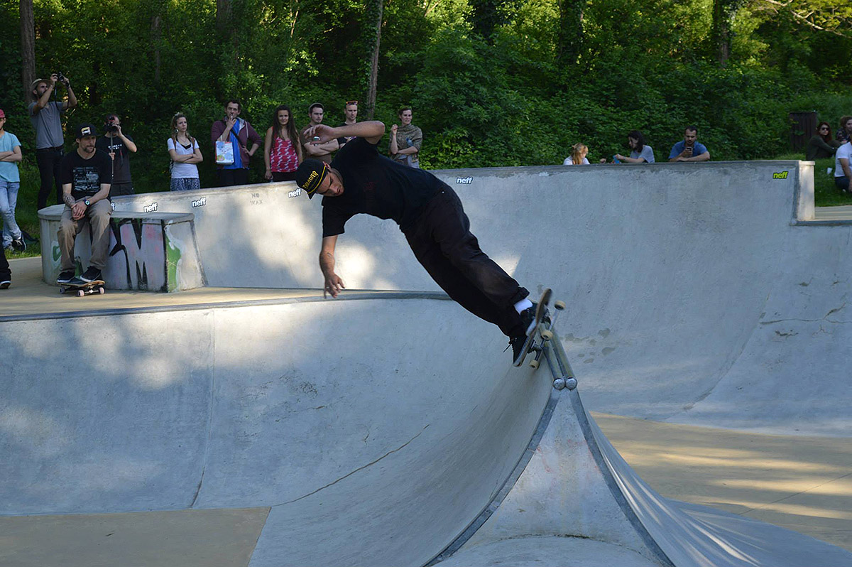 Ile de Loisirs Bois le Roi Skate Spot
