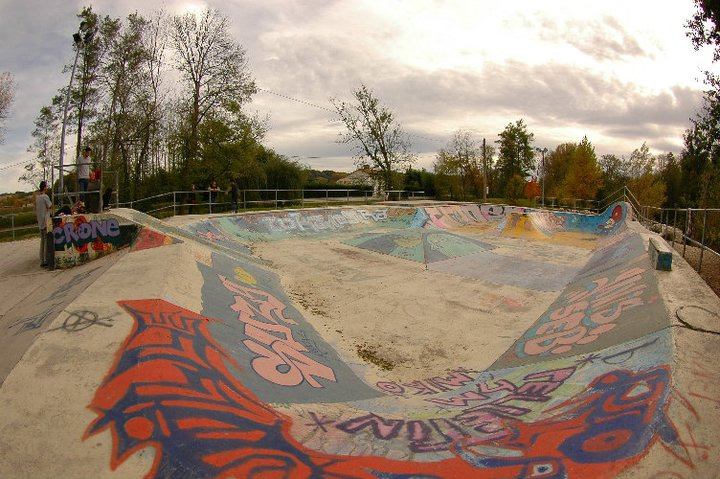 L' Écluse Saint Léon sur l'Isle Skate Spot