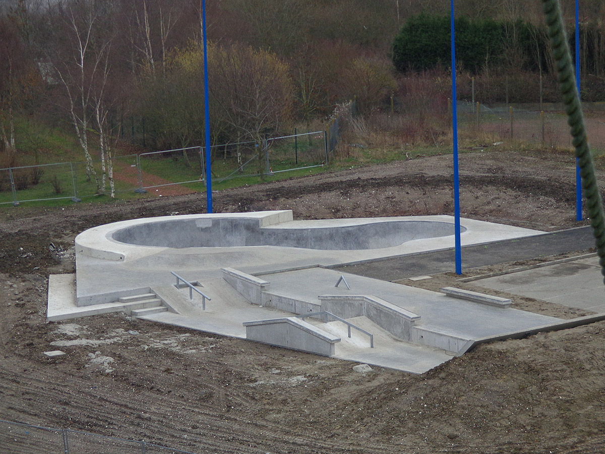 Stade Nautique Nœux les Mines Skate Spot
