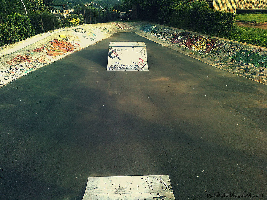 Marché aux Noix Sarlat la Canéda Skate Spot