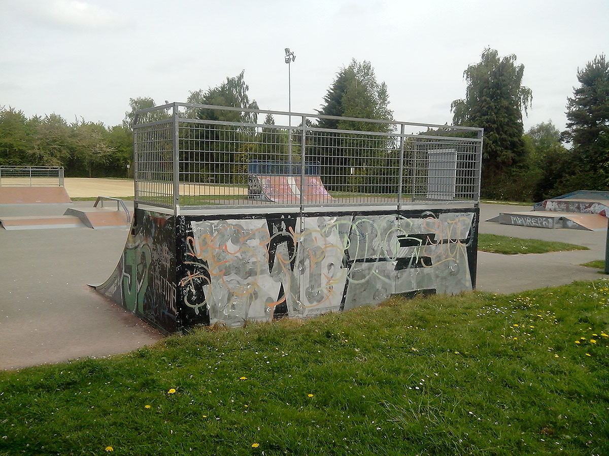 Lycée Monod Le Rheu Skate Spot