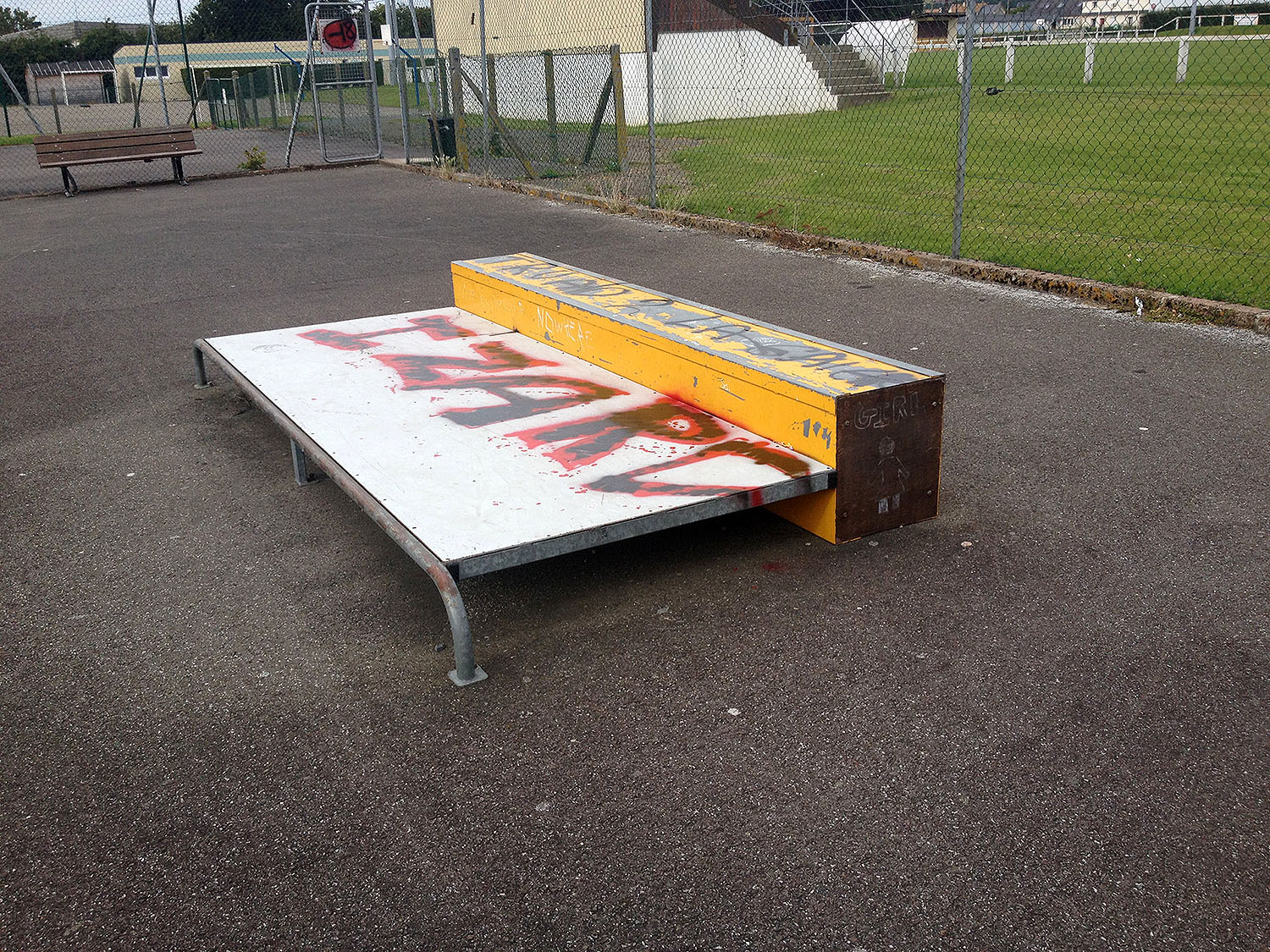 Stade Grenon Le Hom Skate Spot