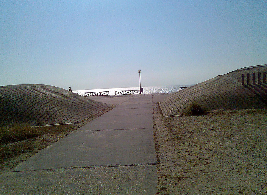 Maisons de l'Océan Lacanau Skate Spot