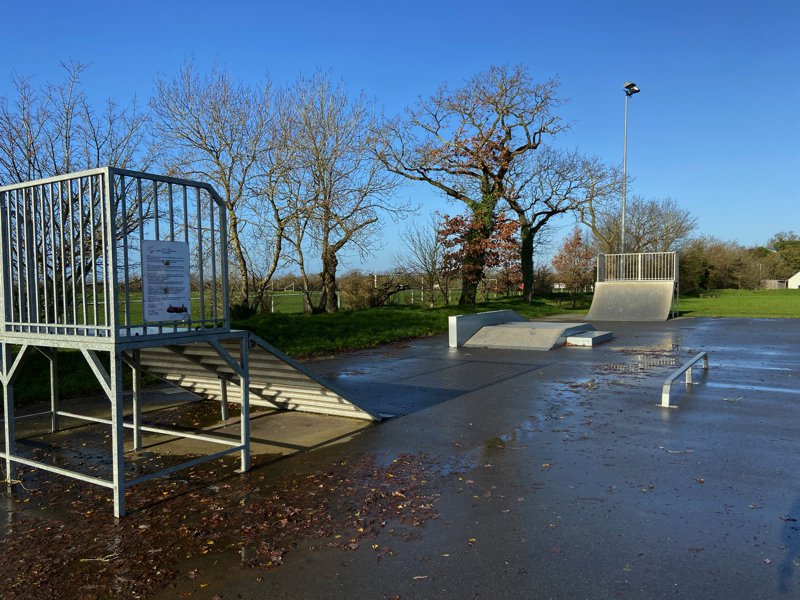 Salle des Sports Le Sel de Bretagne Skate Spot