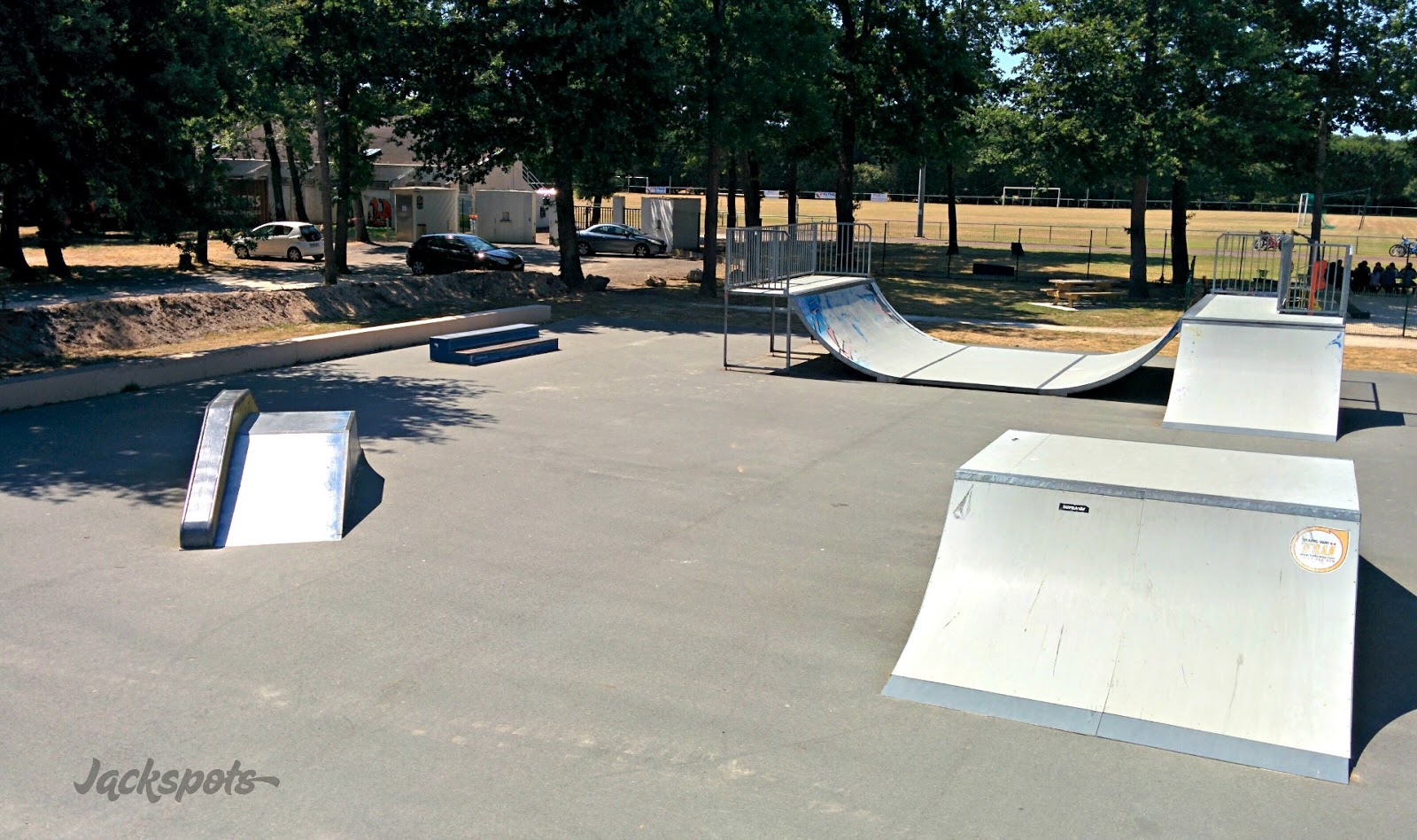 Salle Polyvalente Étaules Skate Spot