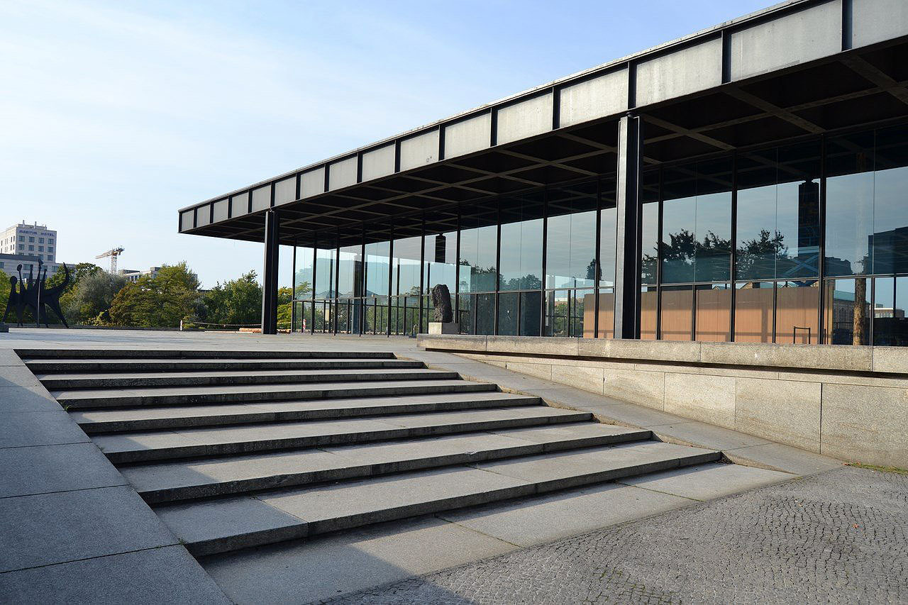 Neue Nationalgalerie Berlin Skate Spot