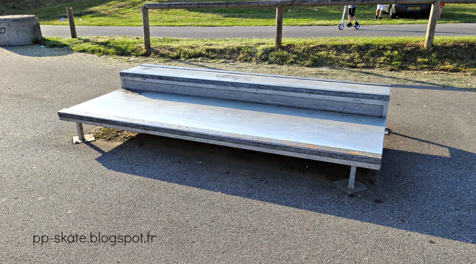 Dourdan Dourdan Skate Spot