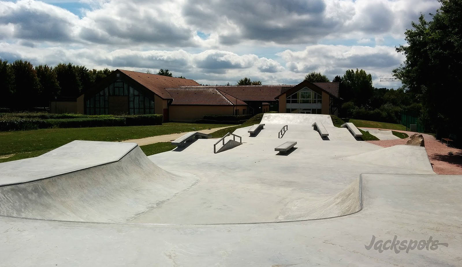 Salle des fêtes Tournan en Brie Skate Spot