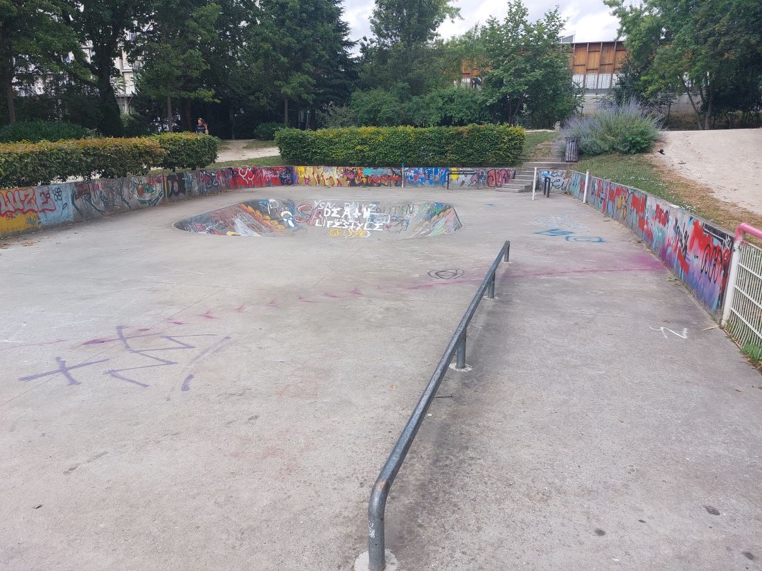 Parc Simmonin Cachan Skate Spot
