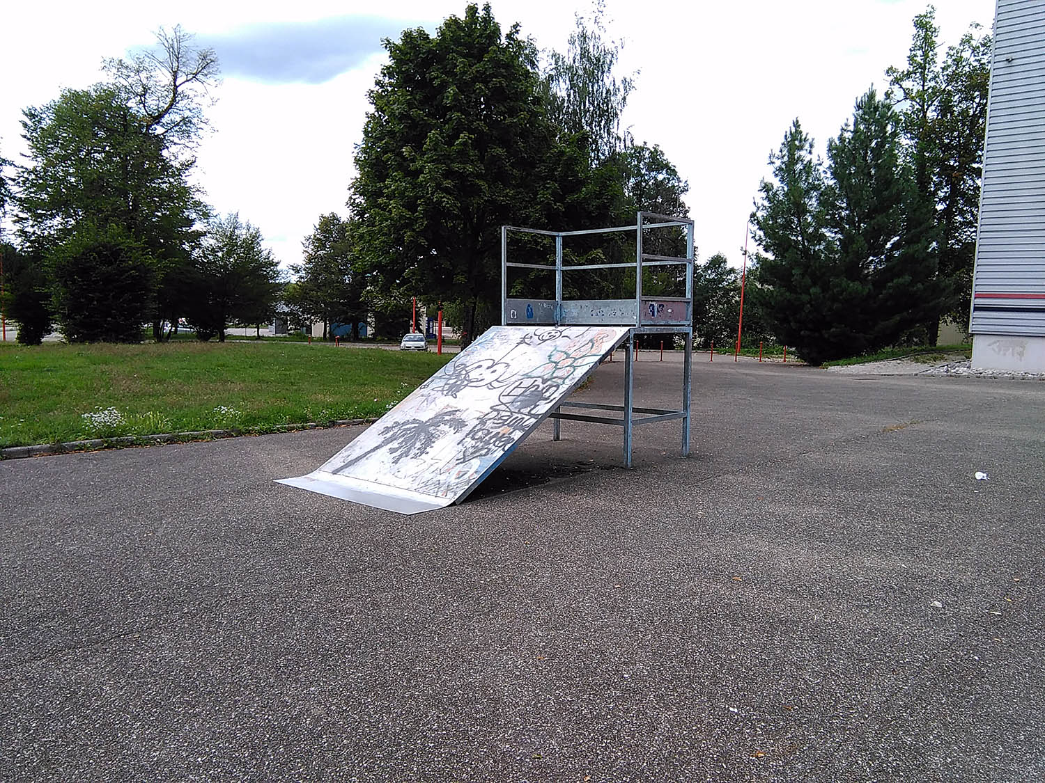 Gymnase Galfione Champagnole Skate Spot