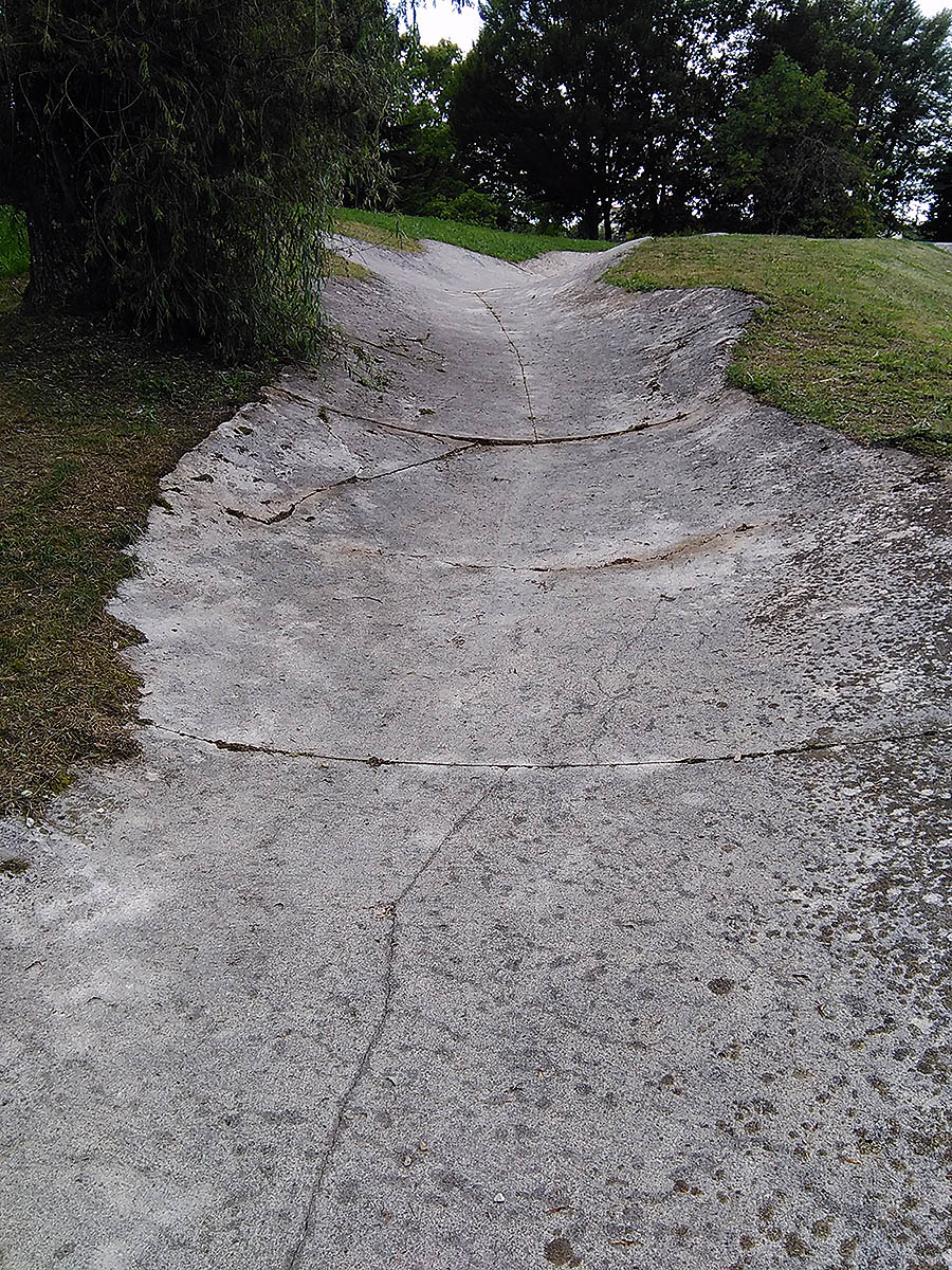 Promenade de l' Ain Champagnole Skate Spot