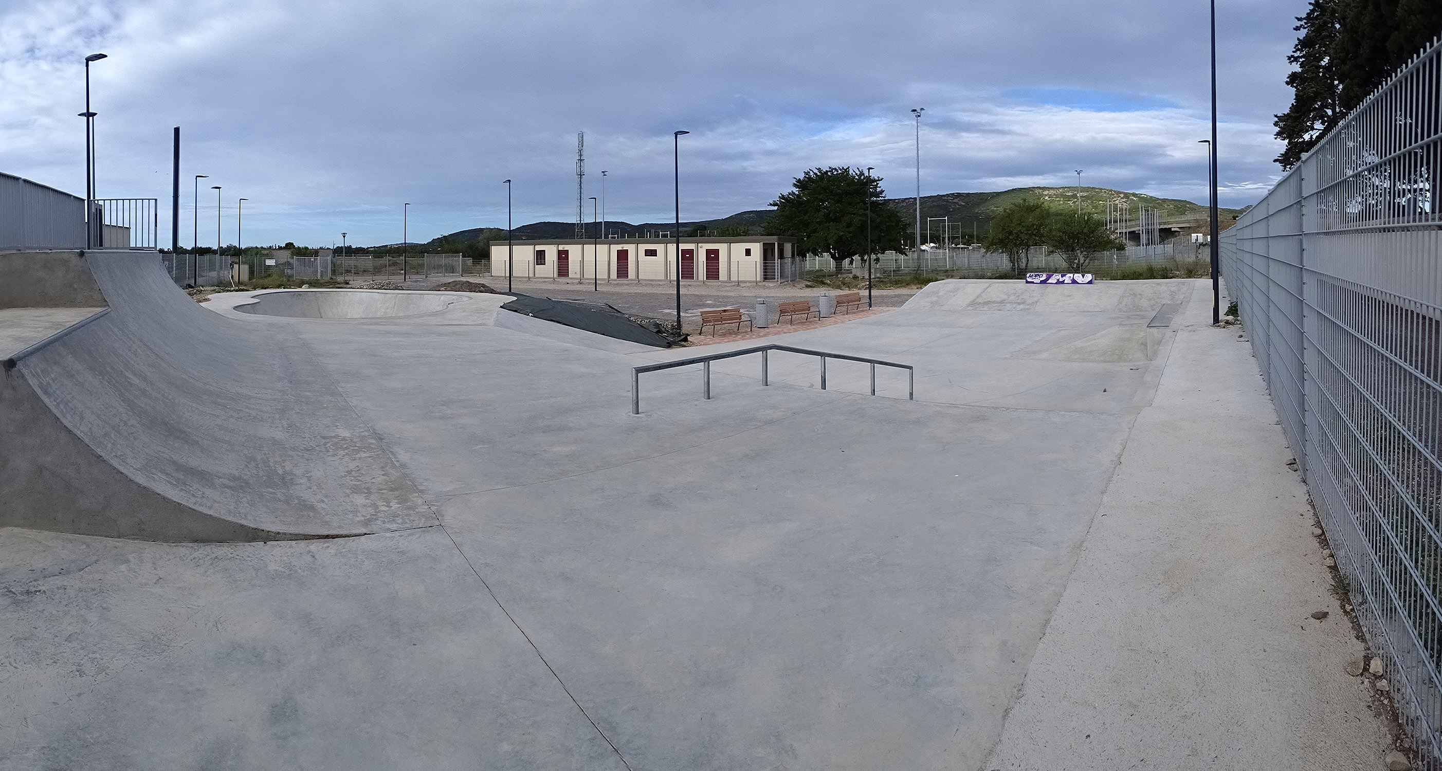Cimetière Vic la Gardiole Skate Spot