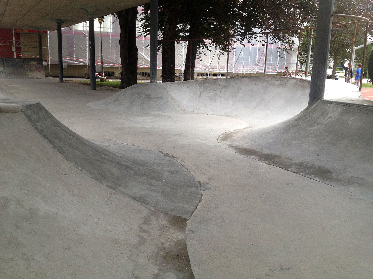 Collège des Jeanneret Le Locle Skate Spot