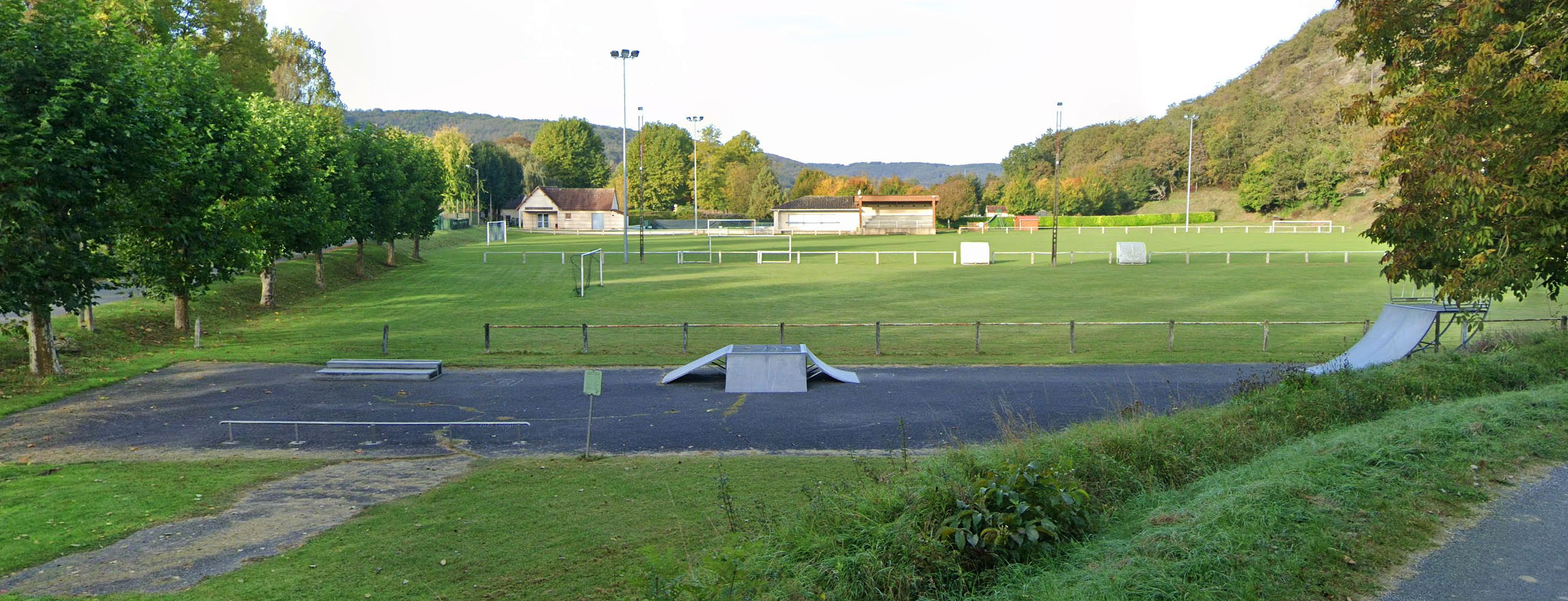 Stade Saint Germain du Bel Air Skate Spot